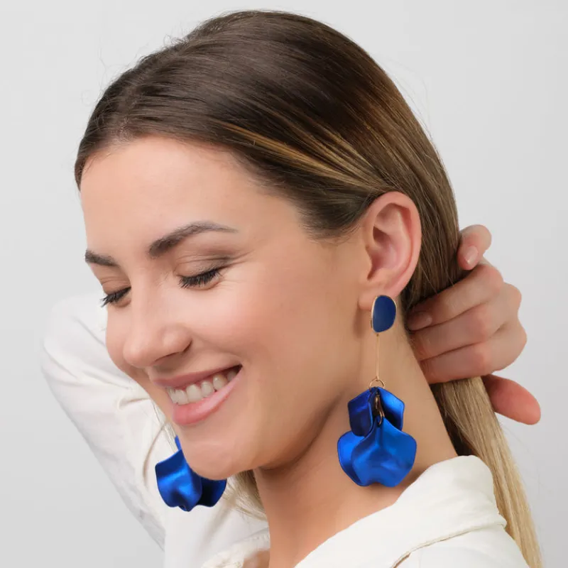 Simply Whispers Blu Bellflower Dangle Earrings New
