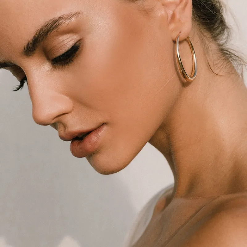 Simply Whispers Medium Graduated Hoop Earrings Fashion