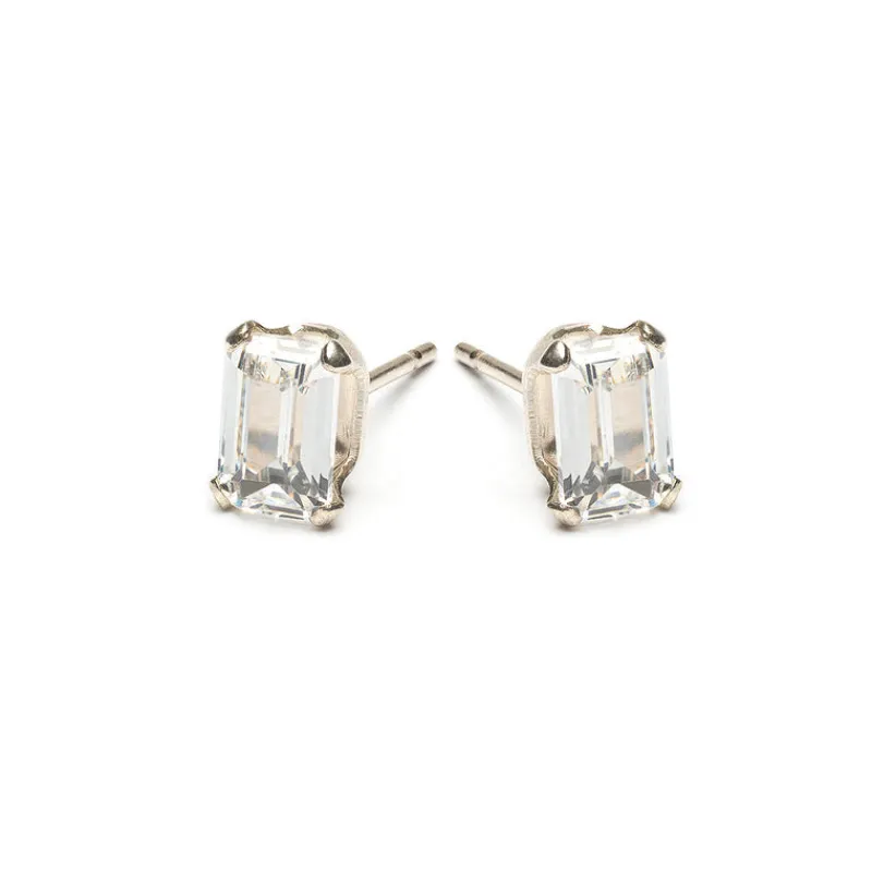 Simply Whispers 925 Sterling Silver Stud Earrings Emerald Cut Crystal Fashion